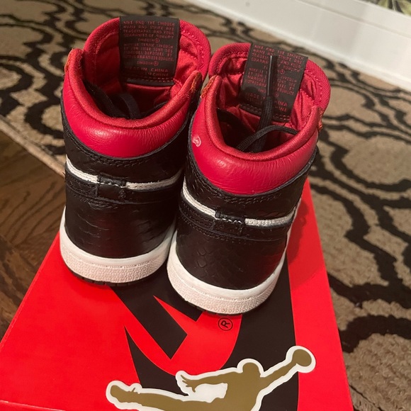 The Jordan 1 High TD “Satin Snake” - Picture 5 of 5